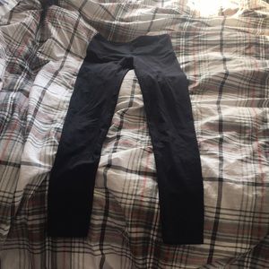 Yoga pants never worn